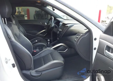 2016 Hyundai Veloster Turbo z USA, uszkodzony, nr VIN KMHTC6AE5GU284757